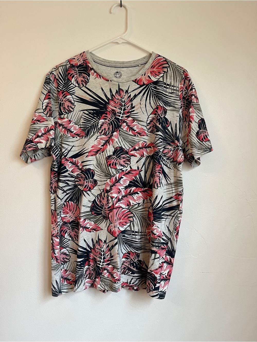 Free Planet Women Tee with Pink and Black Tropical Print Size L Organic Cotton